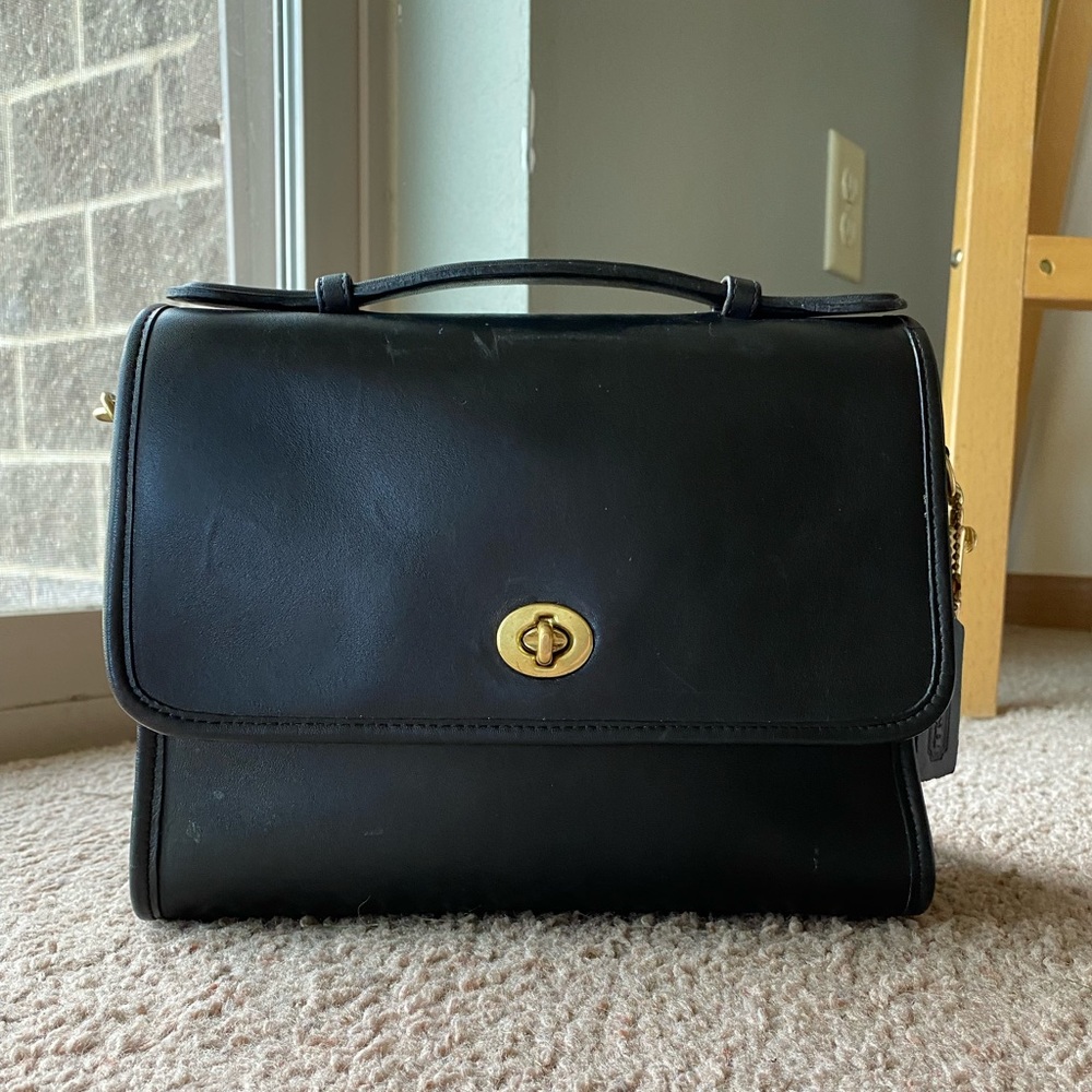 VINTAGE AUTHENTIC Coach Court Bag!